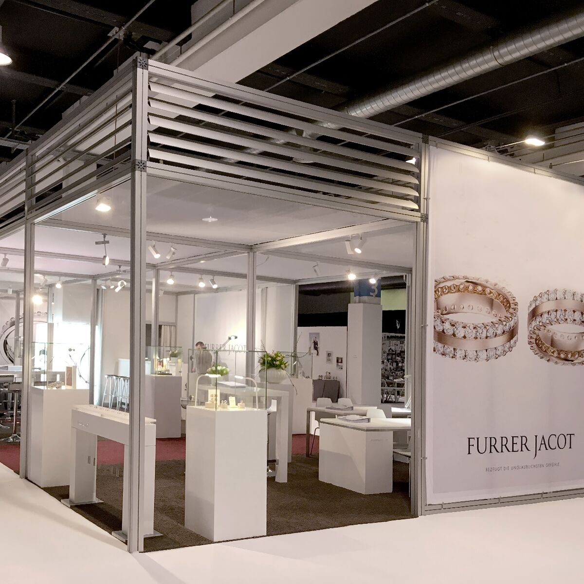 schmuck vitrine mieten für messe