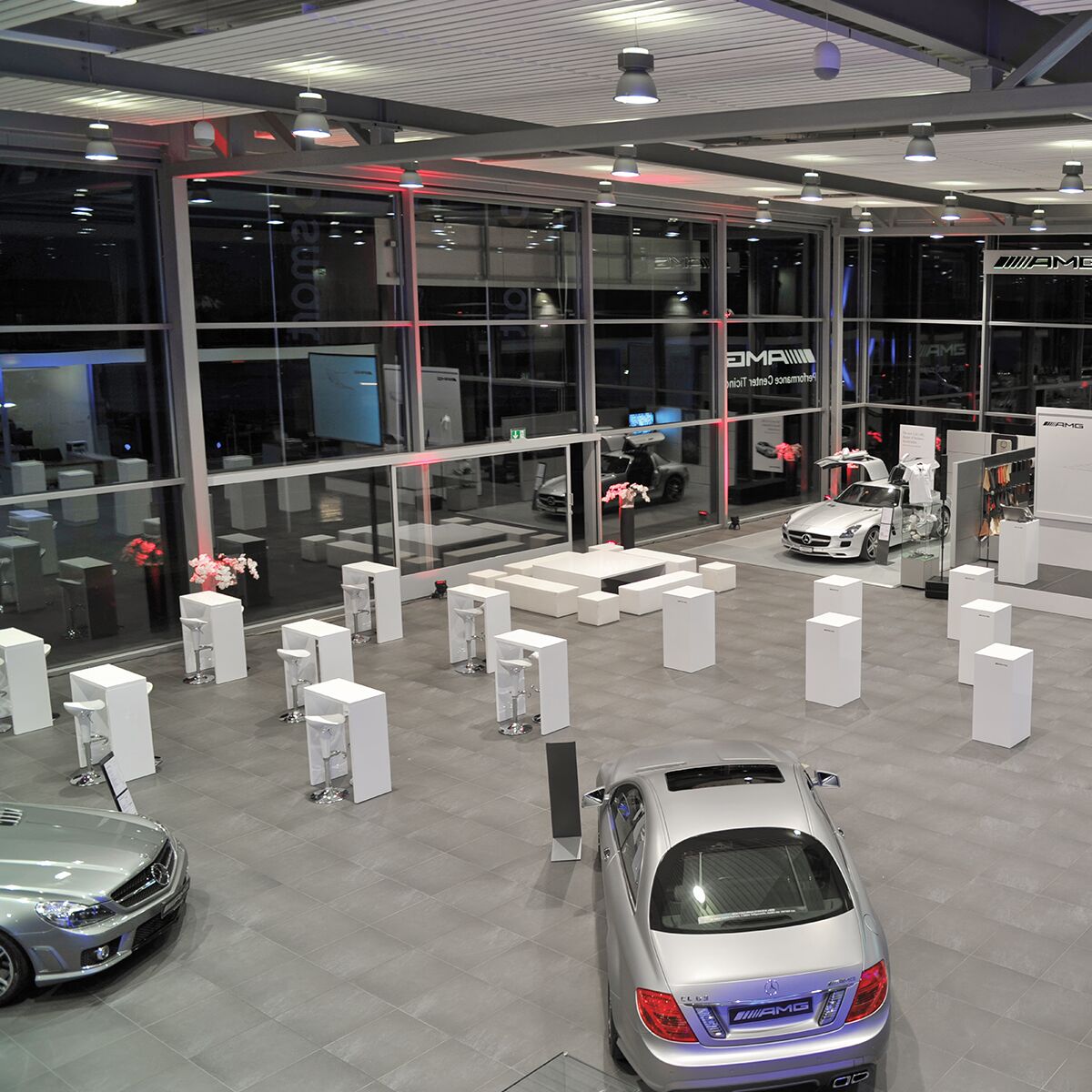 säulen apero stehtisch mieten in weiss