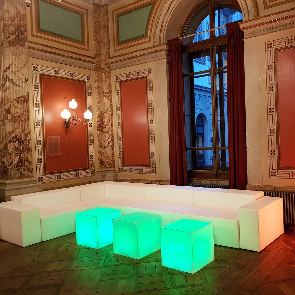 led beistelltisch mieten