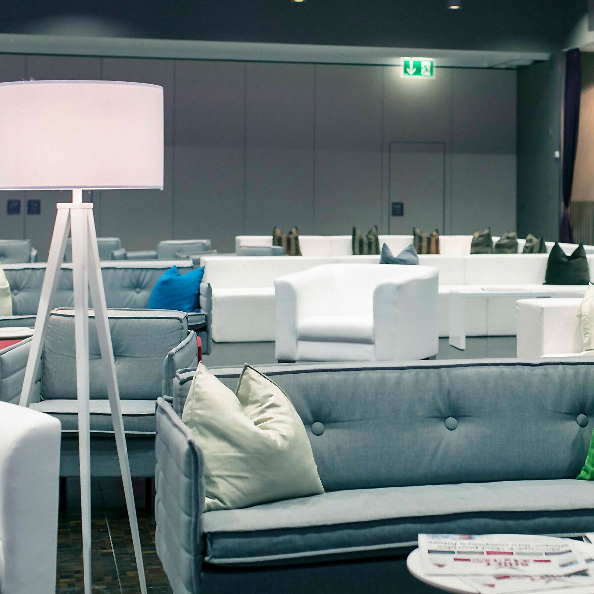 stehleuchte mieten für event dekoration