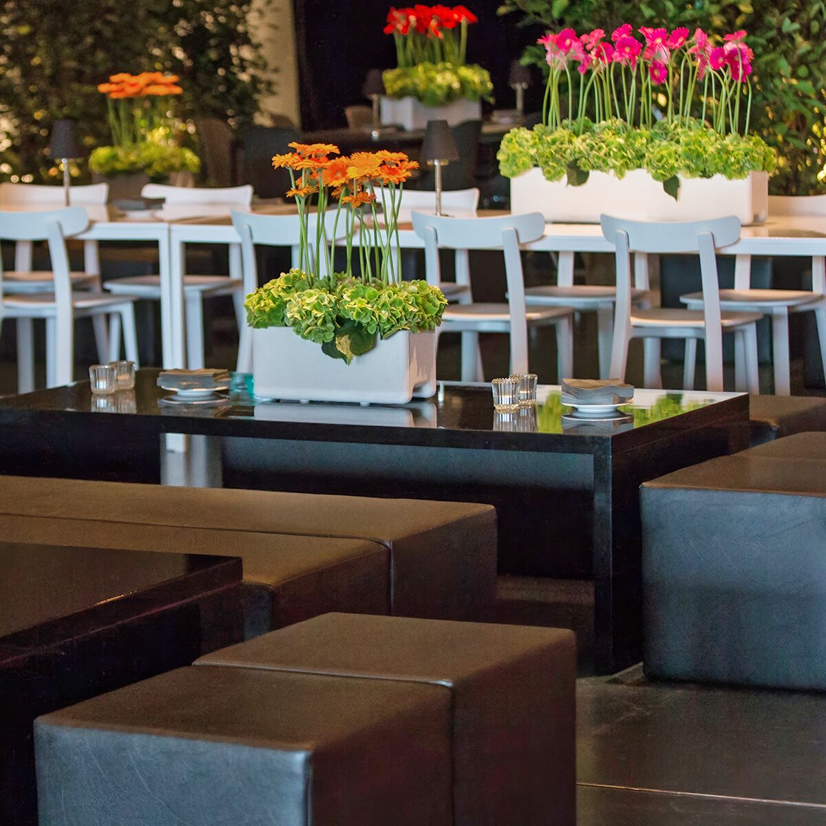 event lounge tische mieten in schwarz