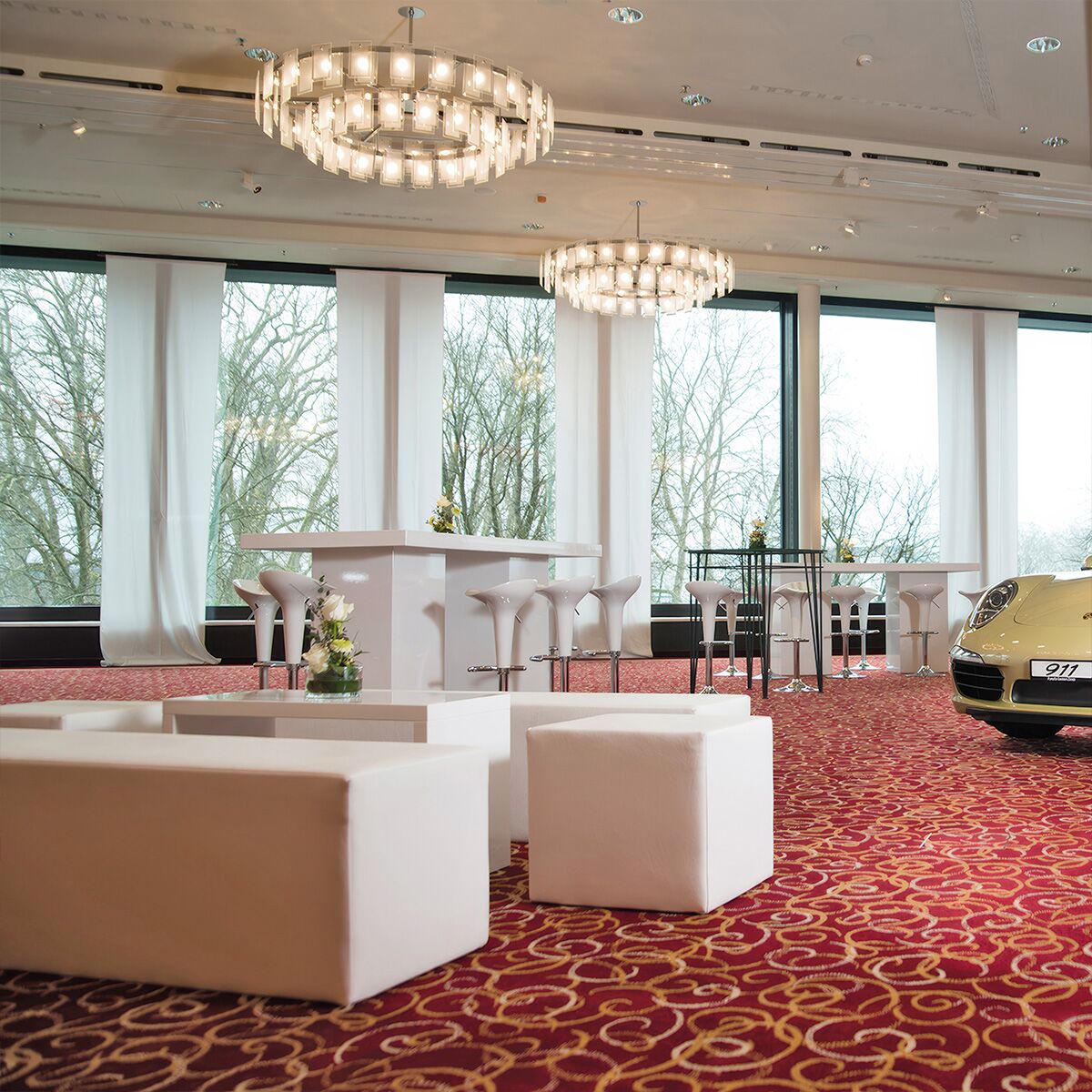 hochtisch mieten mit barhocker und lounge mietmöbel