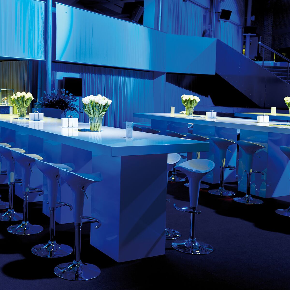 hochtische mieten mit barhocker