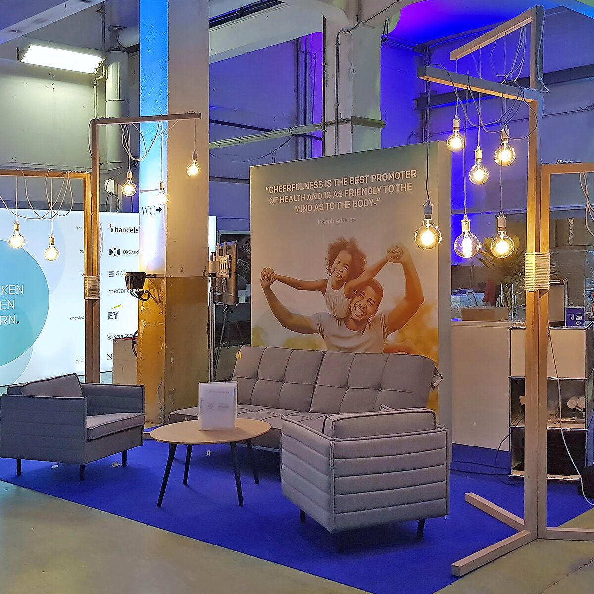 holz loungetisch mieten für messe und event