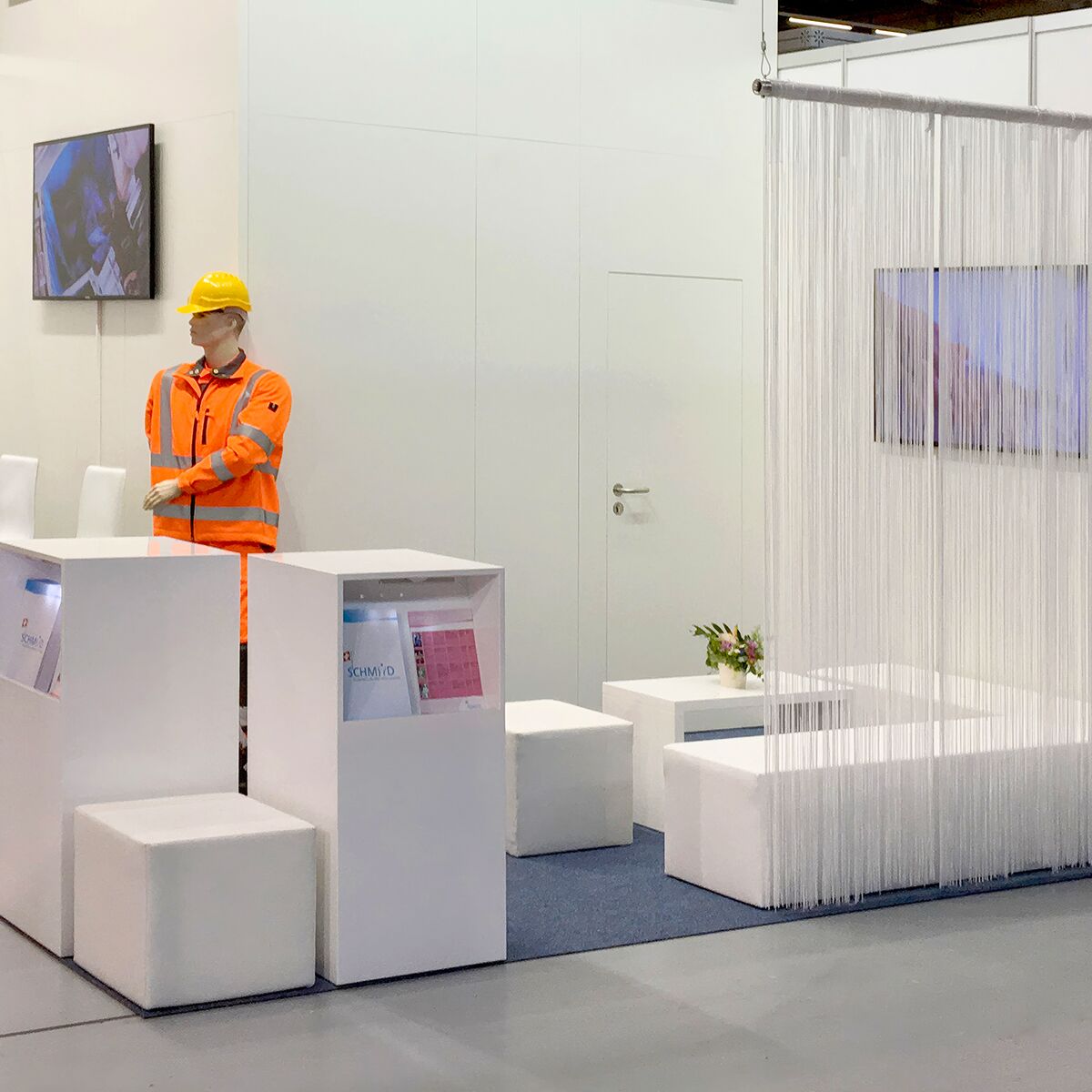 abschliessbare messe theke mieten mit katalogfach