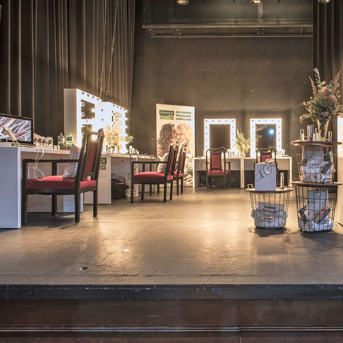 garderoben schmink tisch mieten