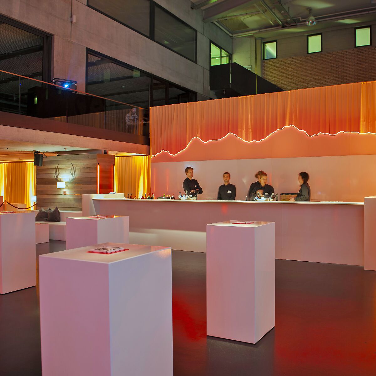 grosse event bar mieten mit stehtischen
