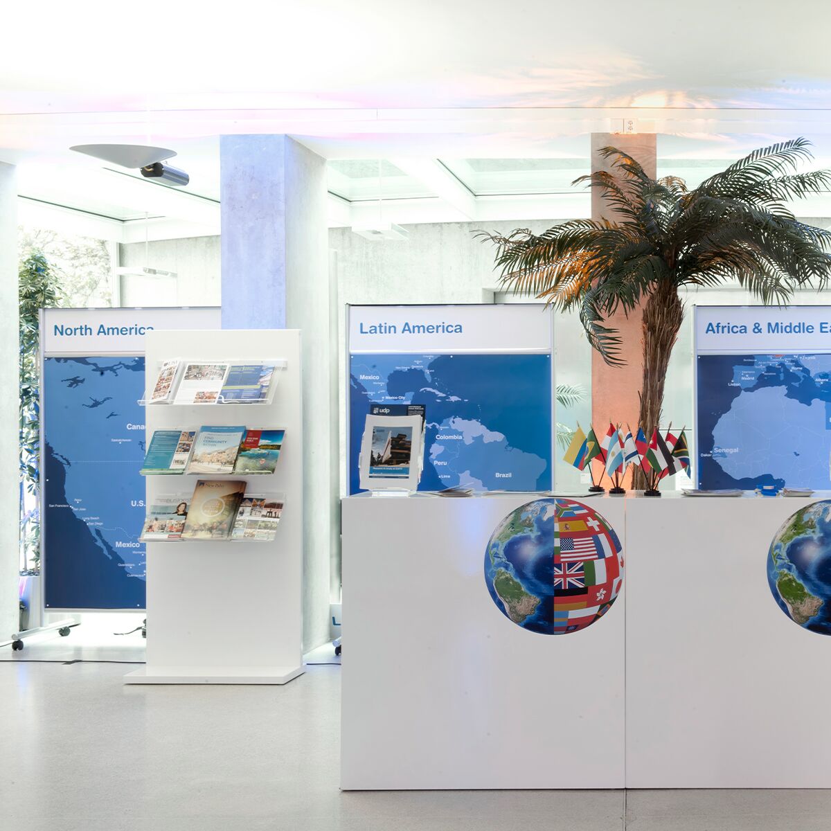 grosser prospektständer mieten für messe