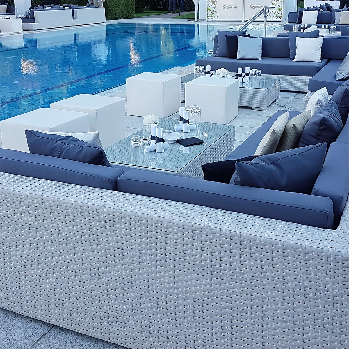 outdoor lounge möbel mieten bild eckgarnitur hotel schweiz