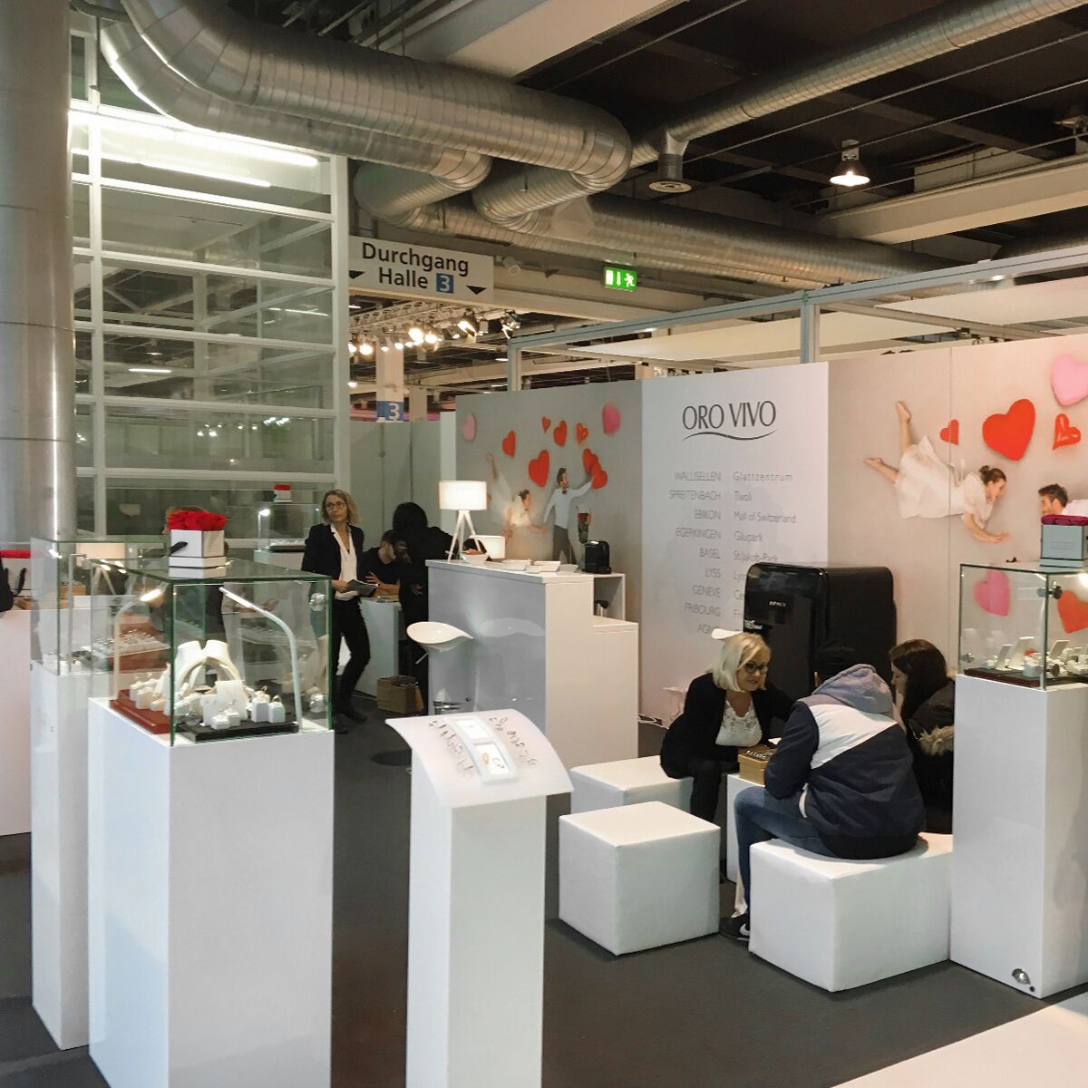 bedruckte messewand mieten mit messemöbel