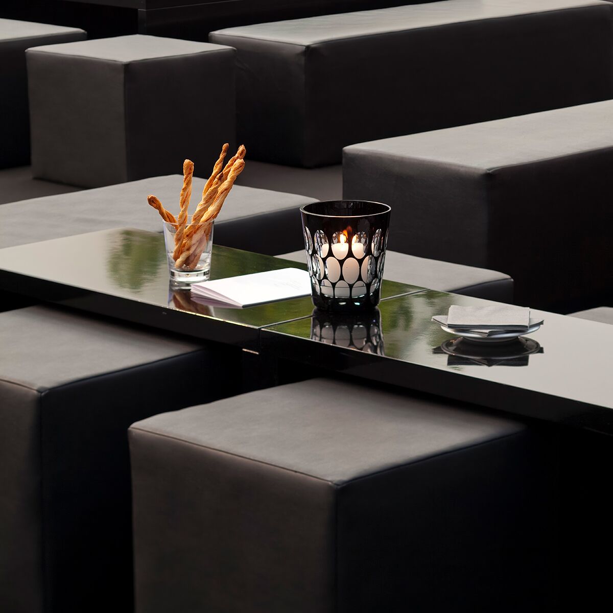 edle lounge mieten für outdoor in schwarz