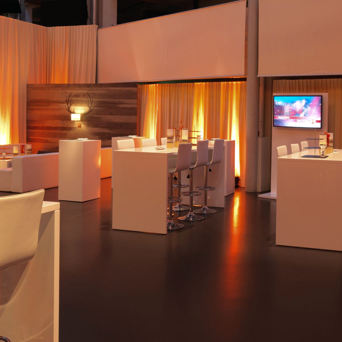 event tv screen mieten mit ständer