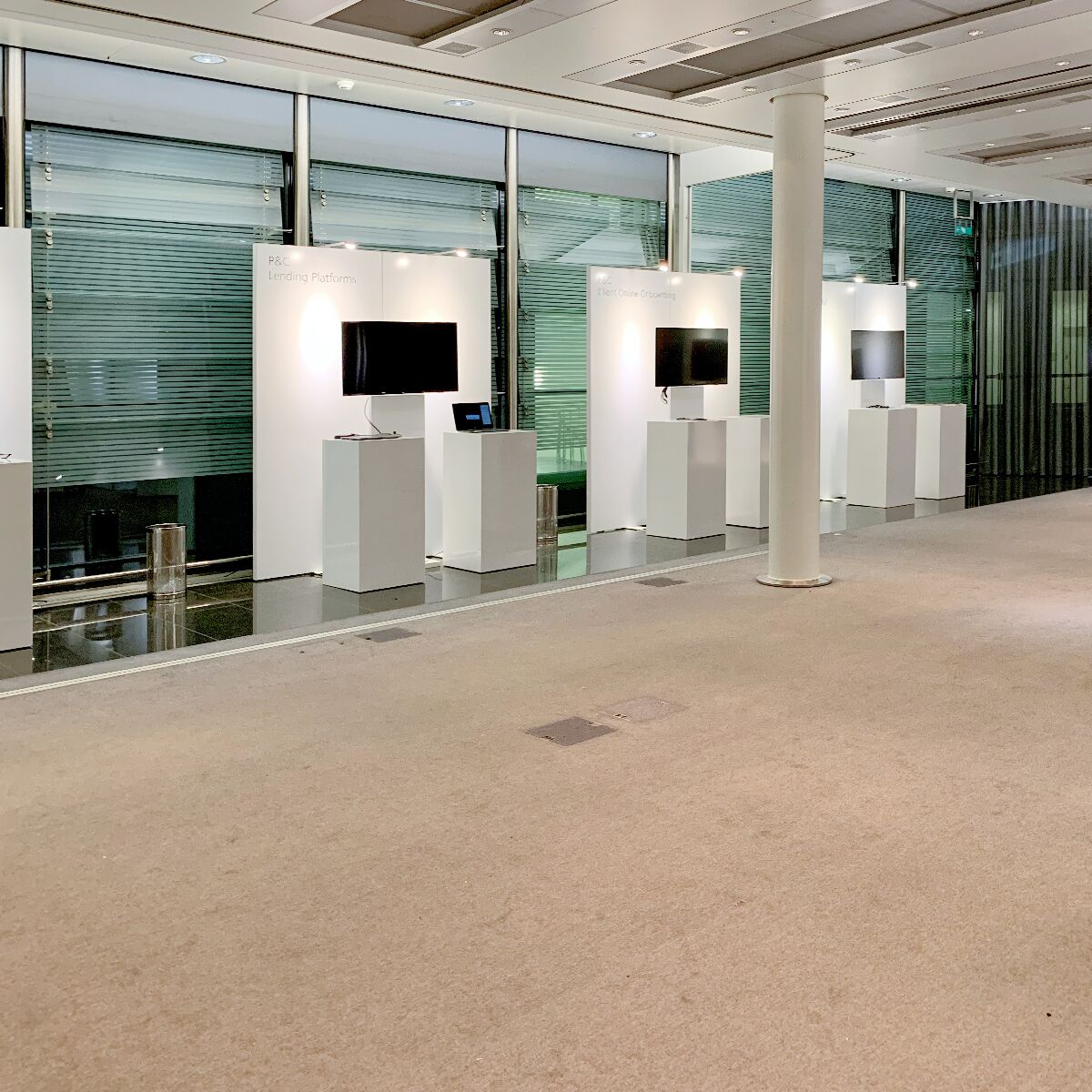 messewände mit beleuchtung mieten