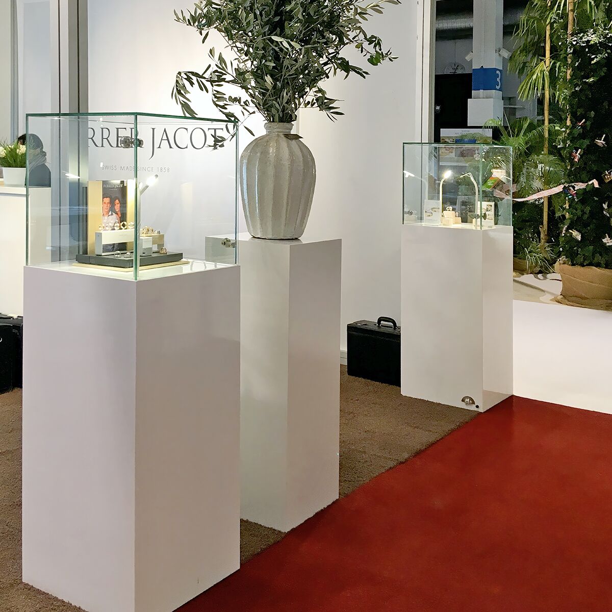 uhren schmuck vitrine mieten für messe mit led leuchten