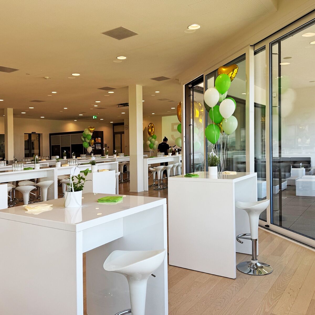 apero stehtisch mieten mit barhocker