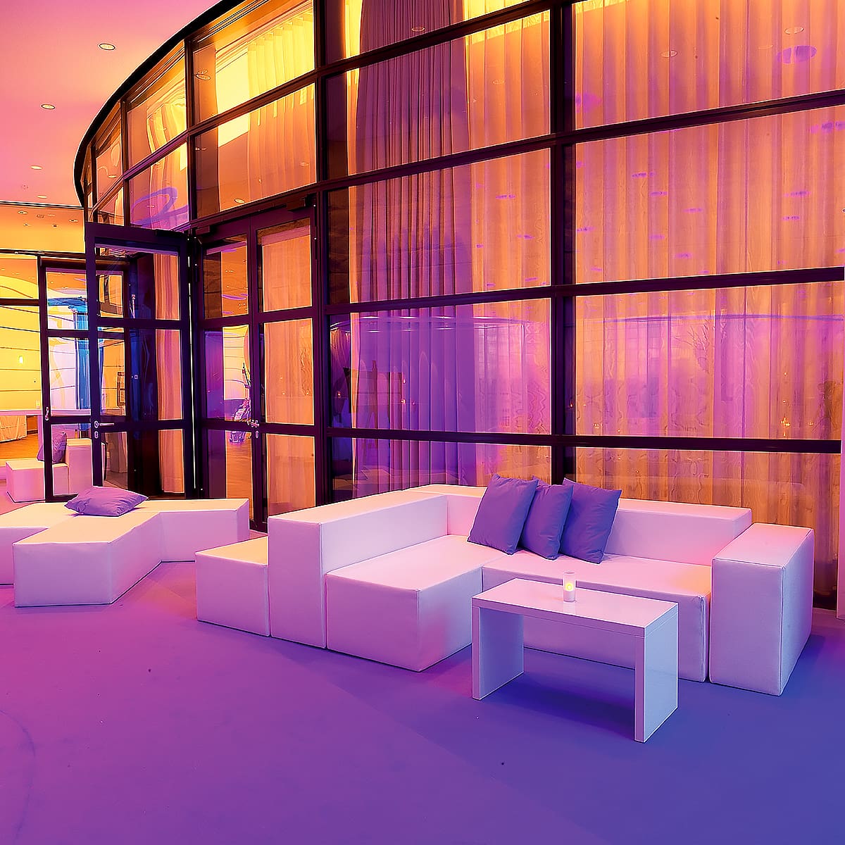 insel-lounge-mieten-in-weiss-für-event