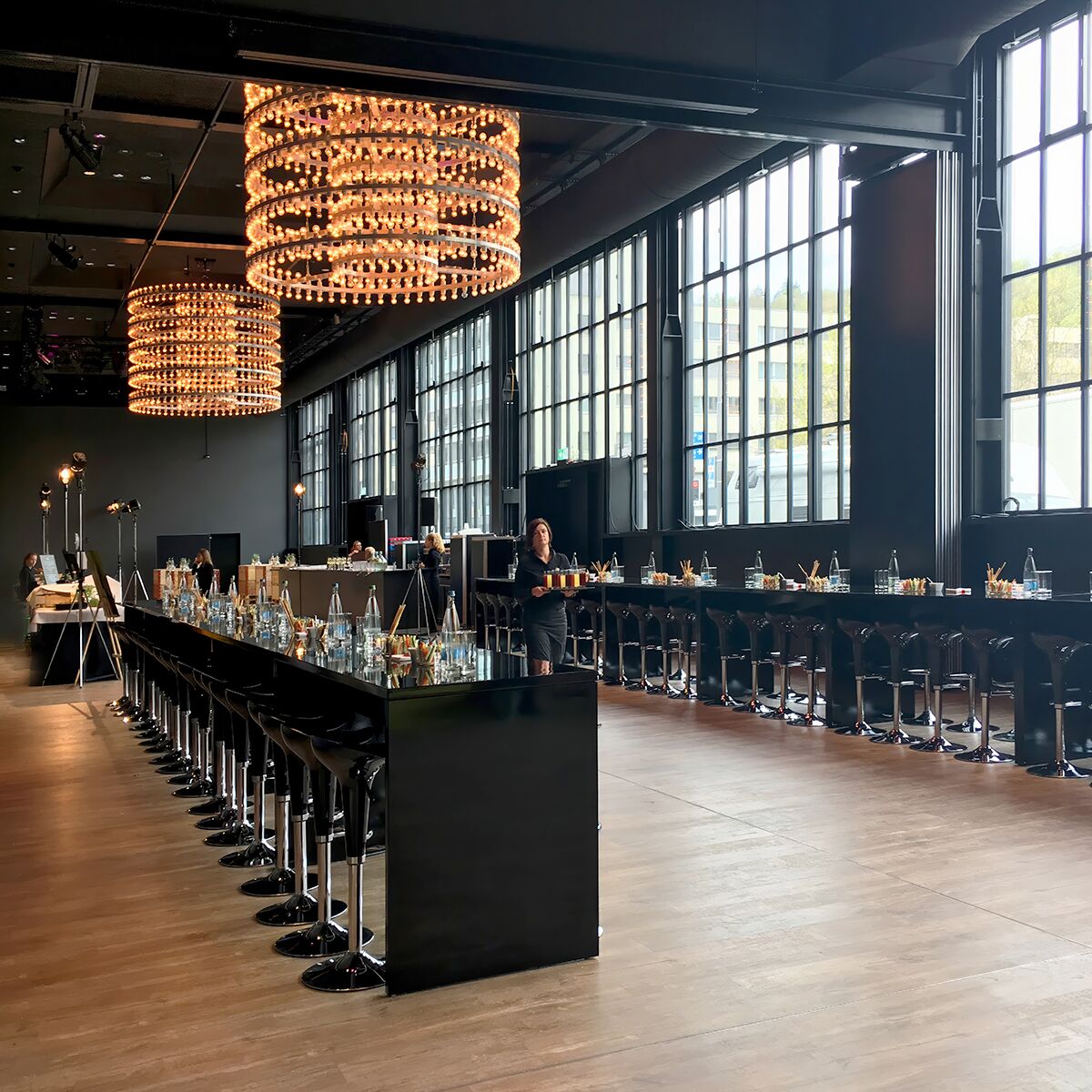 stehtische in schwarz mieten